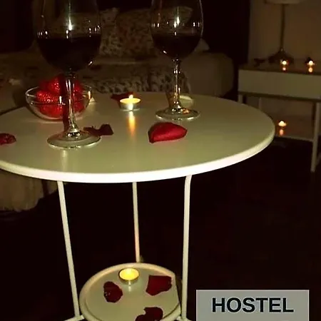 Hostel & Dp Vfxira